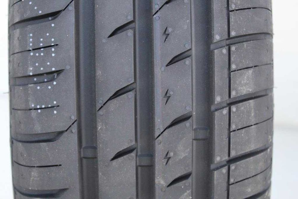 Anvelope vara noi 185/70R14 (2 modele)