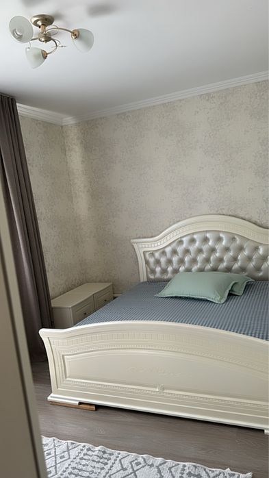 Продам спальный гарнитур