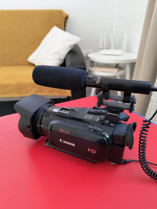 Canon Legria HF G40 | Acumulator BP-820 | Microfon Azden