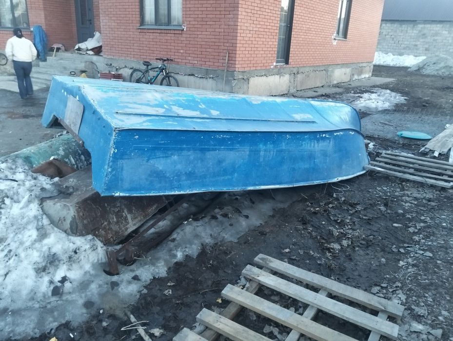 Продам лодку прогресс 4