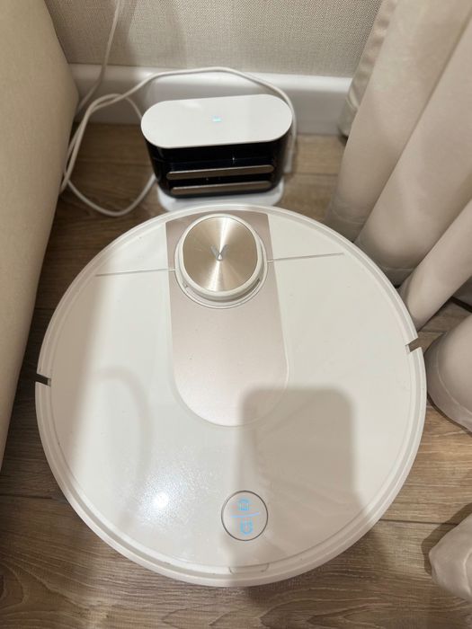 Продам робот пылесос Xiaomi SE