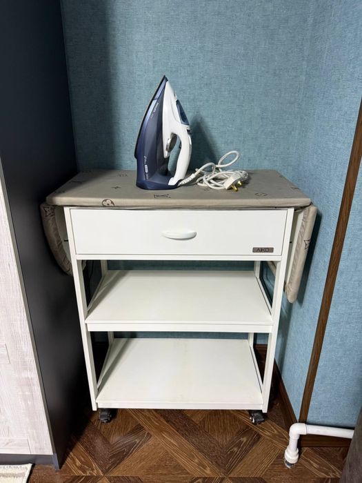 Комод с гладильной  доской
