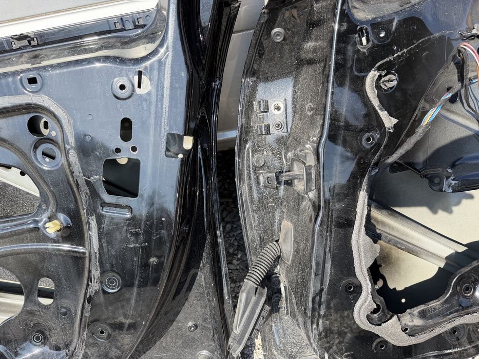 Десни предна и задна врати BMW e84