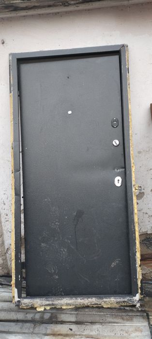 Есік сатылады 15000 тенге