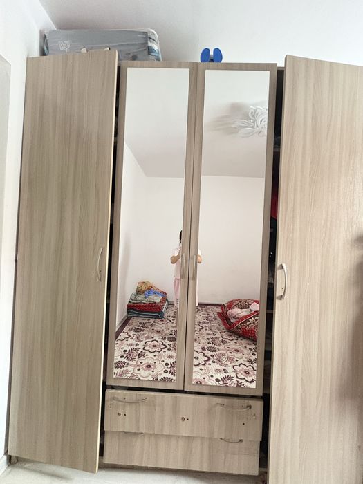 Продам шкаф 4 дверный