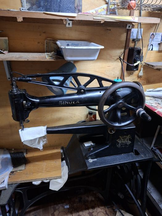 Шевна машина за обувки и кожа Singer 29k56