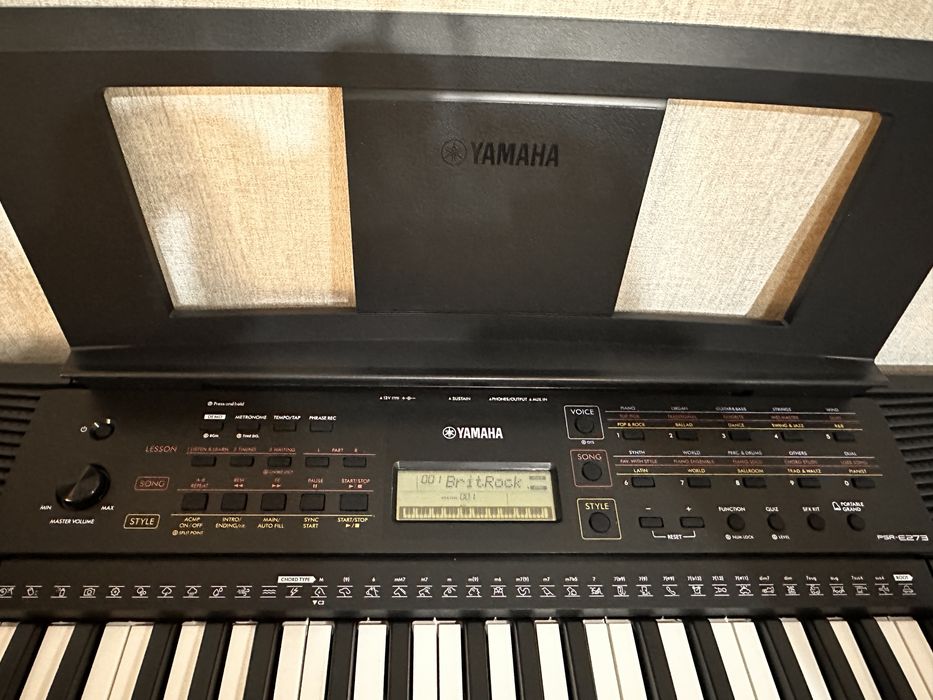 Синтезатор Yamaha PSR-273