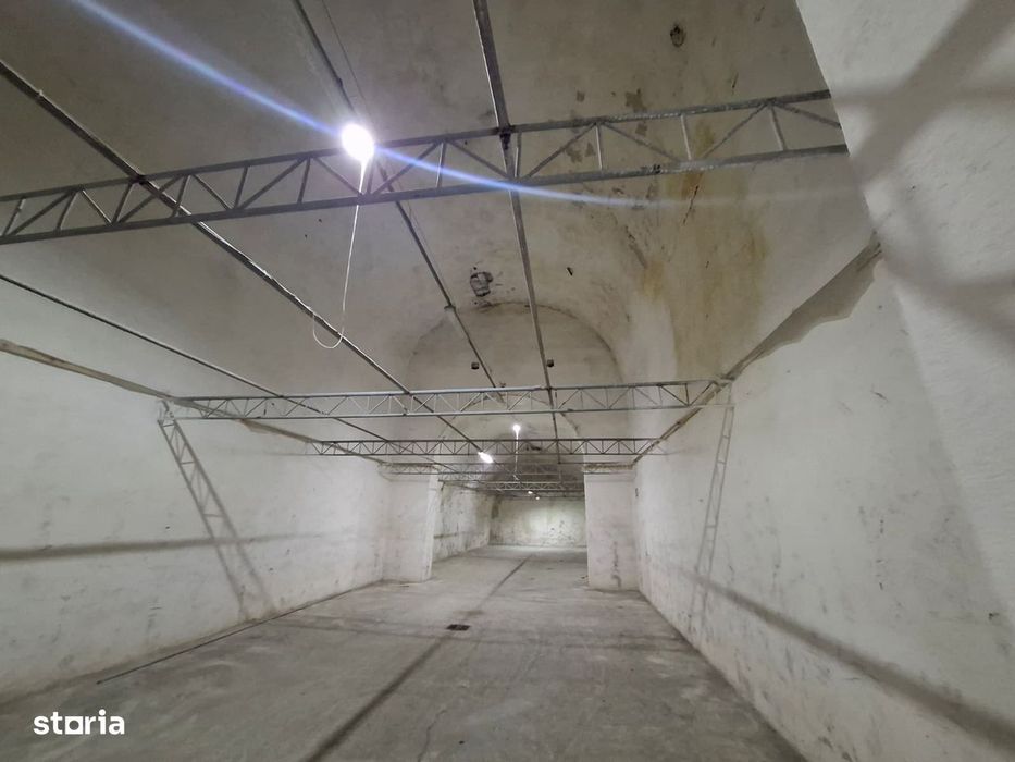 Inchiriez spatiu comercial 600 mp zona Aradul Nou ID: 45202