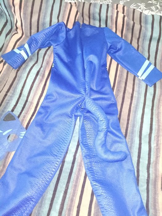 Продам костюм  Кет Боя