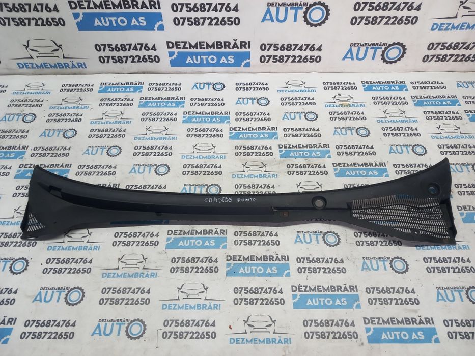 Grila ansamblu stergatoare Fiat Grande Punto