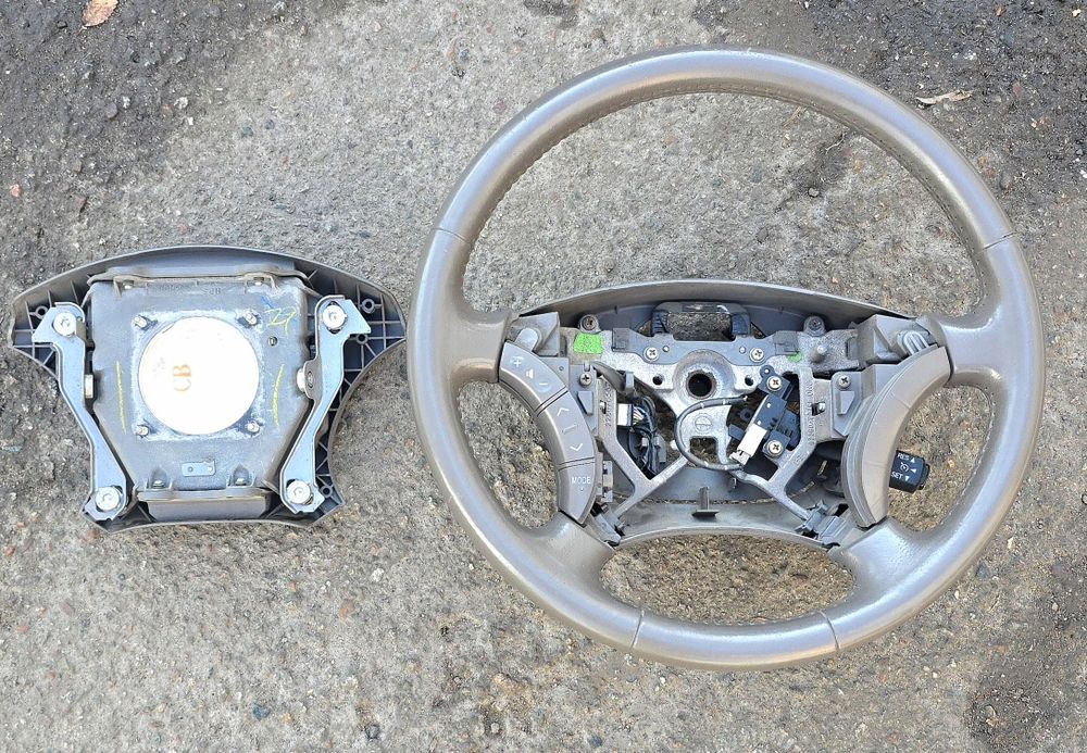 Руль Тойота  оригинал.