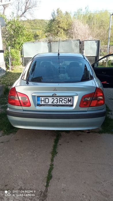 MITSUBISHI Carisma