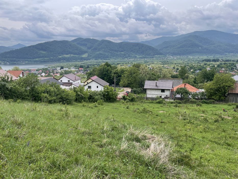 Teren 2.224 mp cu vedere panoramică la lac și munți – Bistrița, Piatra Neamț