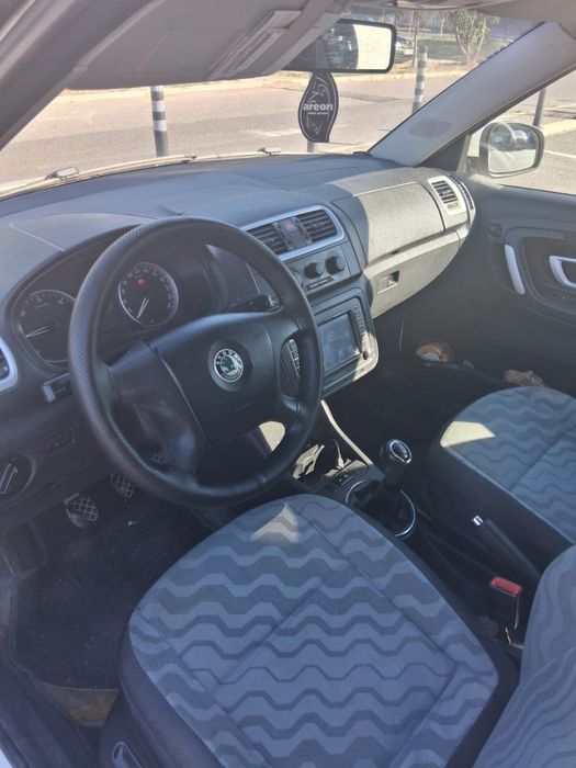 SKODA Fabia 2010 — imagine 3