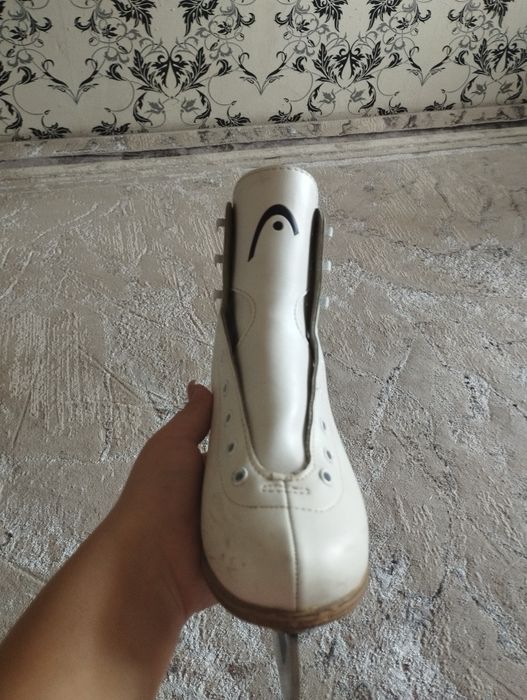 Фигурные коньки Head, 36 размер