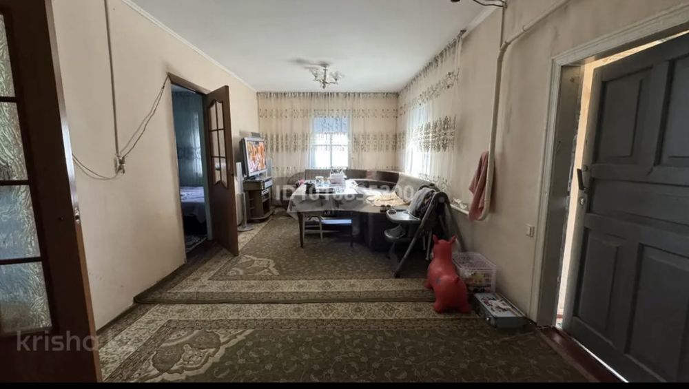 Продаю дом с гаражом