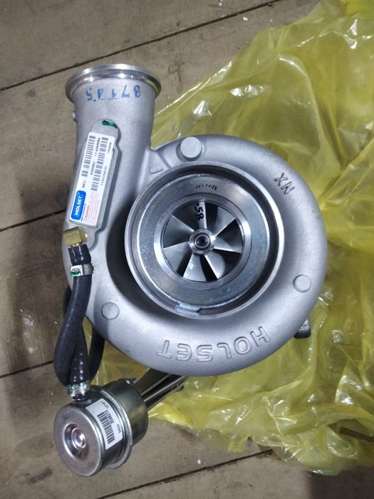 Турбокомпрессор двигателя погрузчика JCB-456