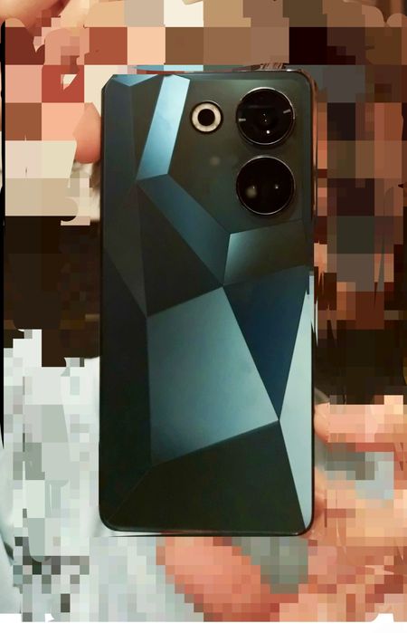 Tecno camon 20..
