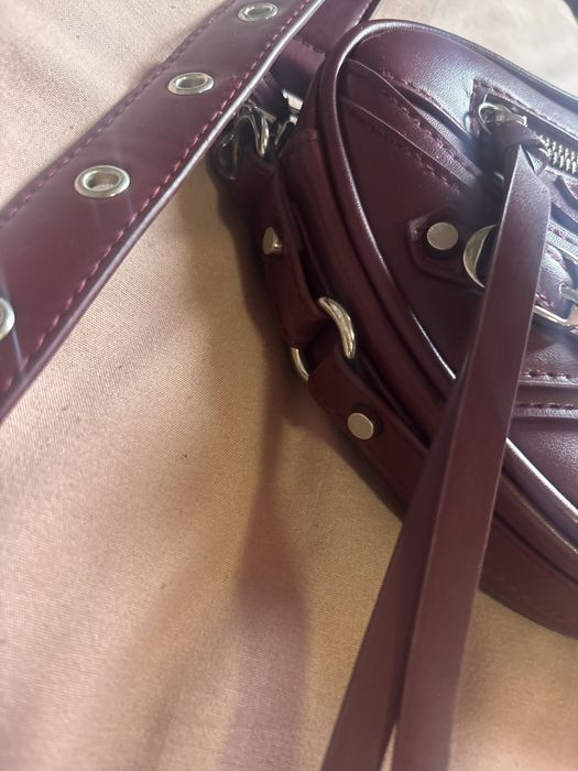 Стильная бордовая сумка