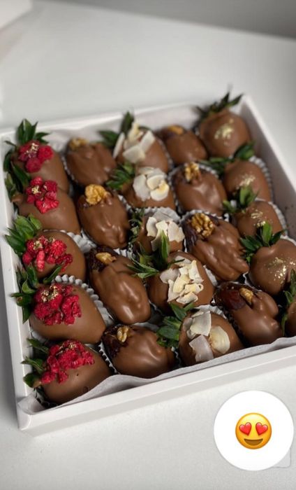 Сладкая клубника в шоколаде