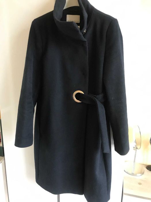 Продавам елегантно палто