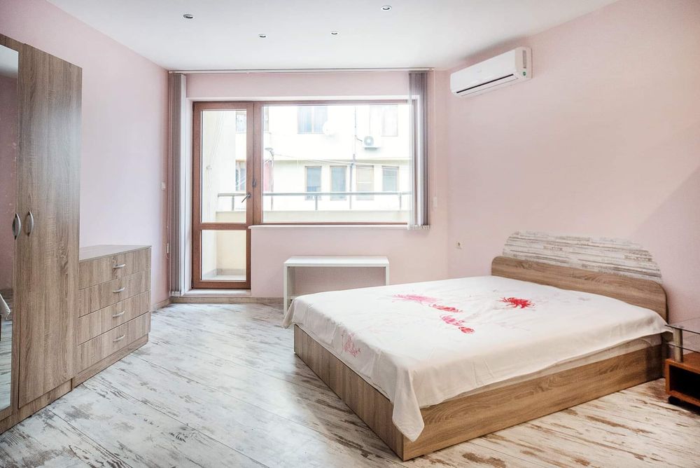 Дава се под наем Едностаен апартамент в Варна, Гръцка махала - 36 кв.м за 402.9 € - Снимка #2