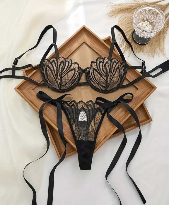 Комплект нижнего белья