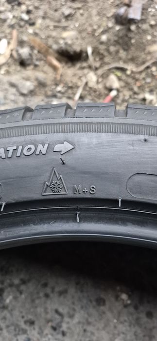 4 anvelope iarna Michelin 275/40/21.Pretul este pe bucata.