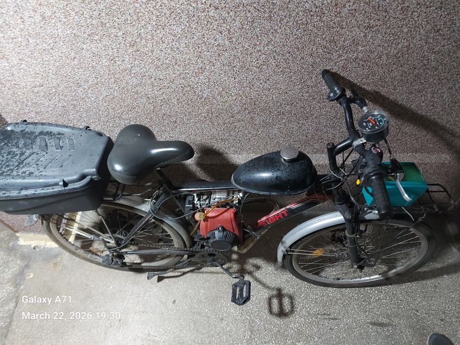Bicicleta cu motor, aproape nou motorul