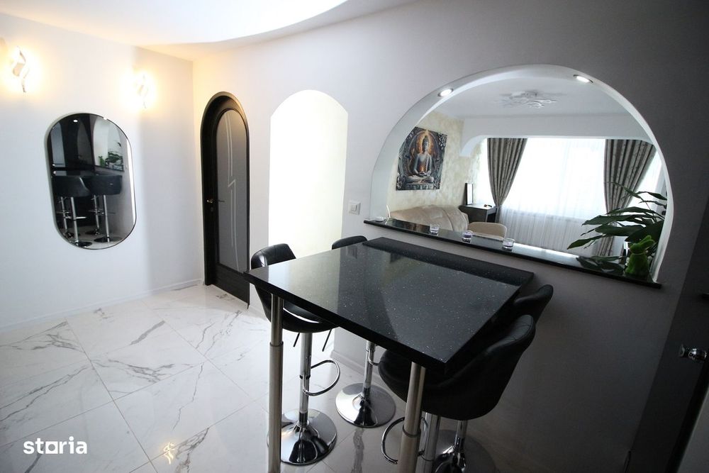 Vindem 3 Camere Zona Cornisa/Alecu Russo et 2 Modern/Mobilat
