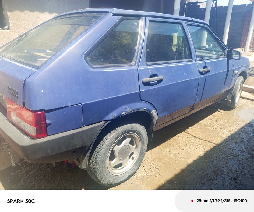Машина LADA спутник 1500L