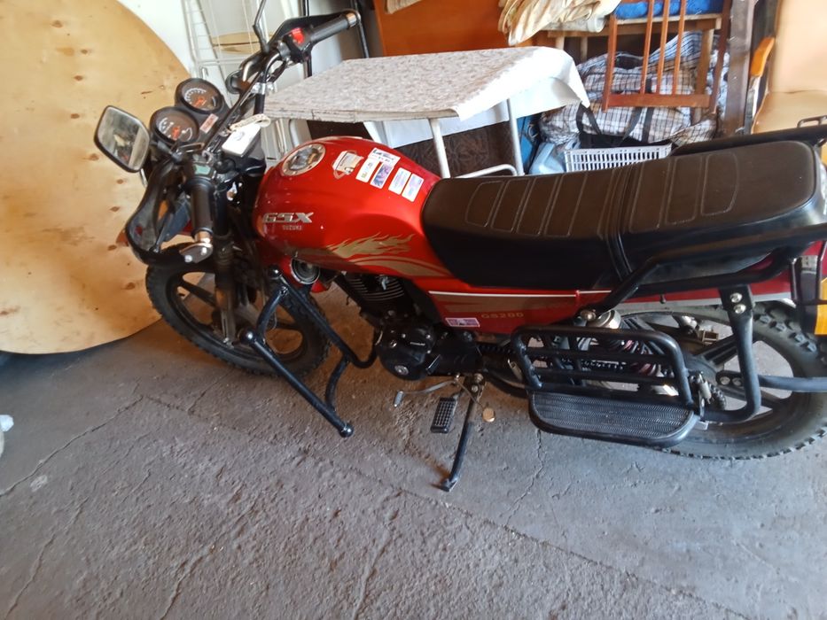 Продам мотоцикл gsx 200