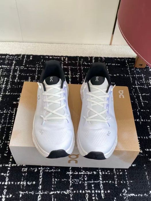 Кроссовки On Cloude новые