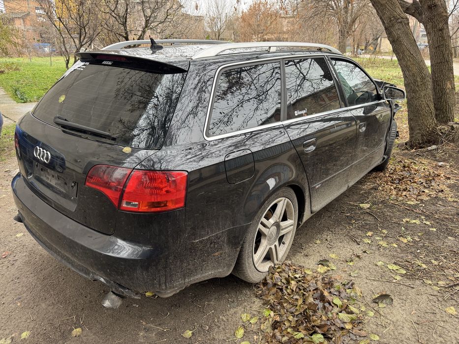 Продавам ауди а4 б7 на части