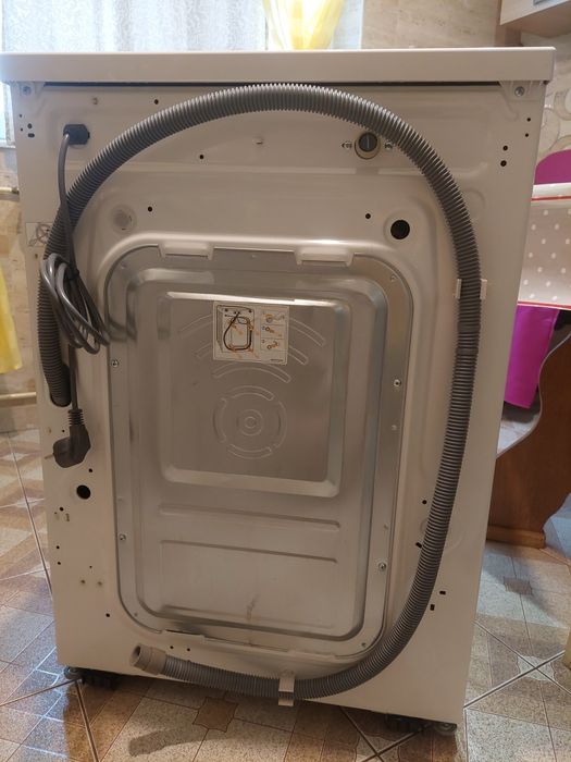 Mașină de spălat haine LG