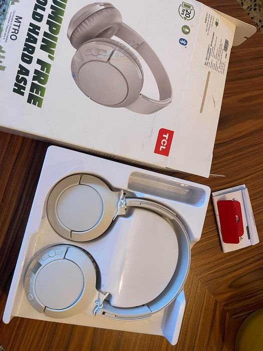 Нови безжични слушалки