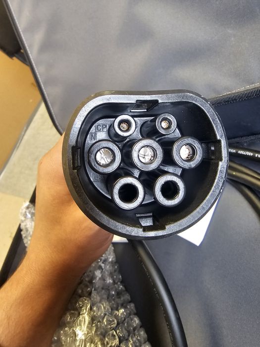 Vând cablu statie pentru hybrid Mercedes Benz