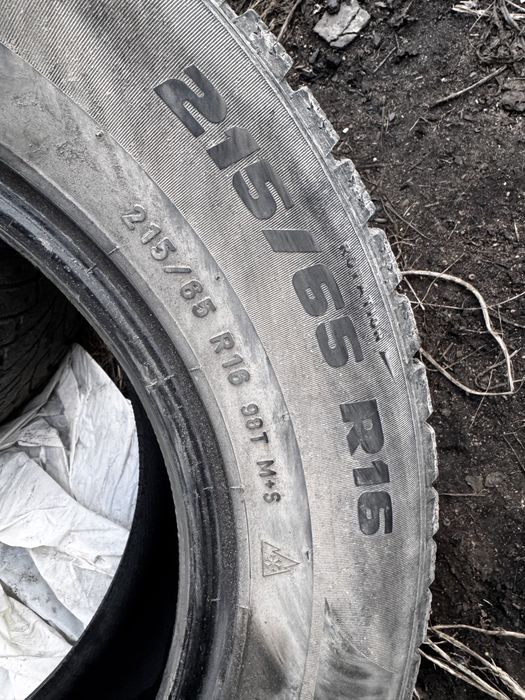Продам комплект шин 215/65/16
