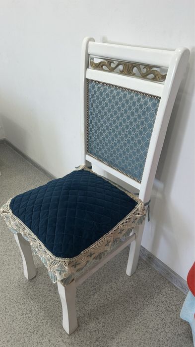 Продаются стулья в отличном состояний