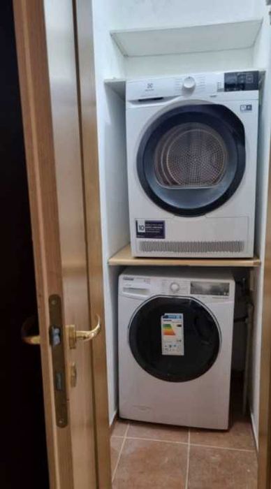 Тристаен апартамент под наем Изток