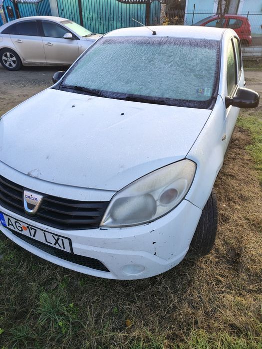 Dacia Sandero  ..