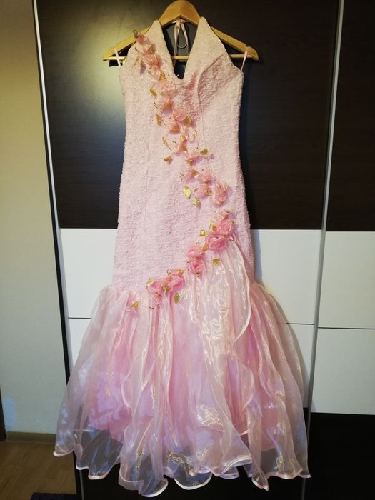 Абитуриентска, официална рокля