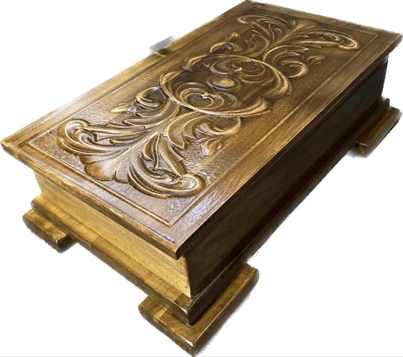 Кутия за бижута от дърво