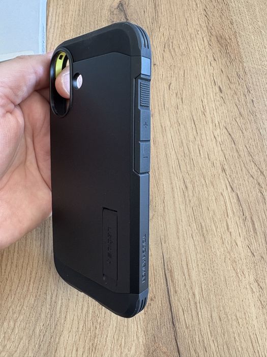 Spigen Tough Armor Mag калъф за iPhone 16 Black – като нов