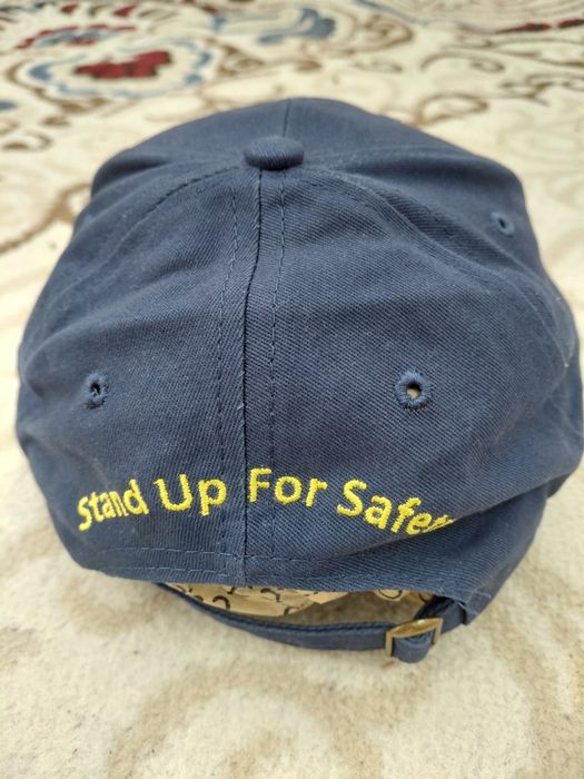 Продаётся новый бейсболка.