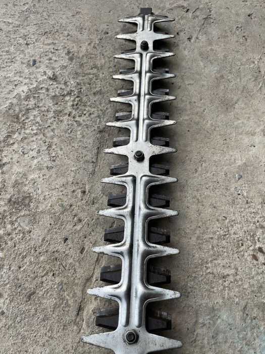 Vând foarfecă gard viu pe benzină ATIKA HB 60