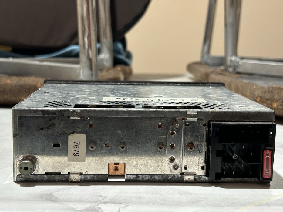 Магнитафон на мерседес