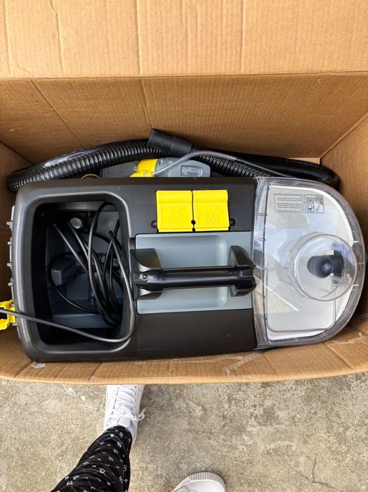 Karcher Puzzi10/1 injecție extractie