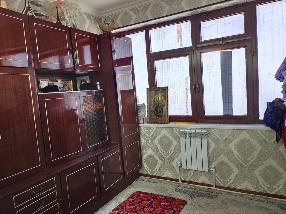 Uy sotiladi yangi domdan guliston mira kòchada