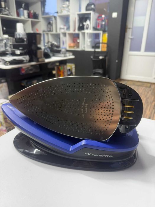 Fier de calcat fara fir Rowenta Freemove 2400W